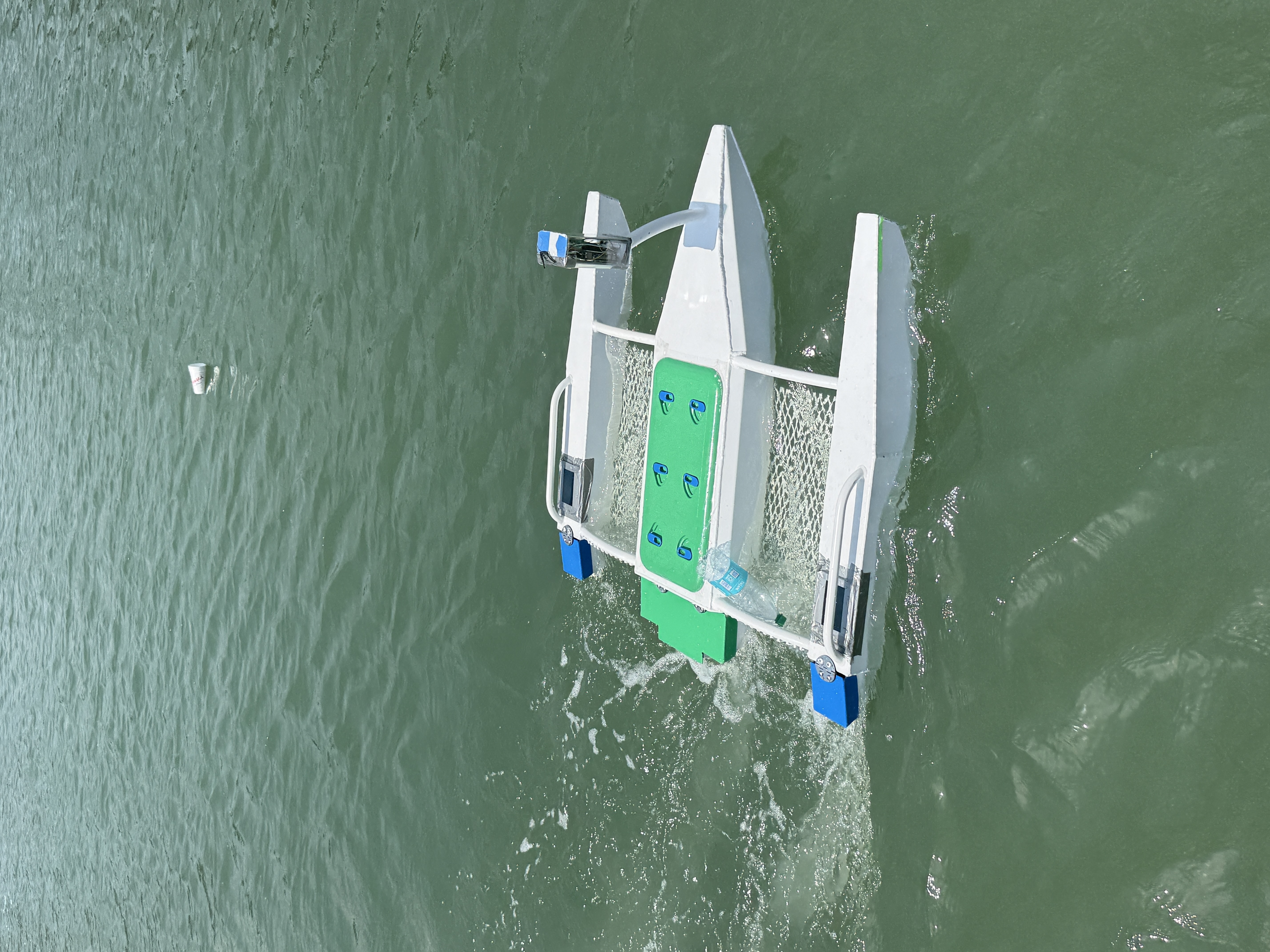 ADDRAR IV underway — collection net deployed