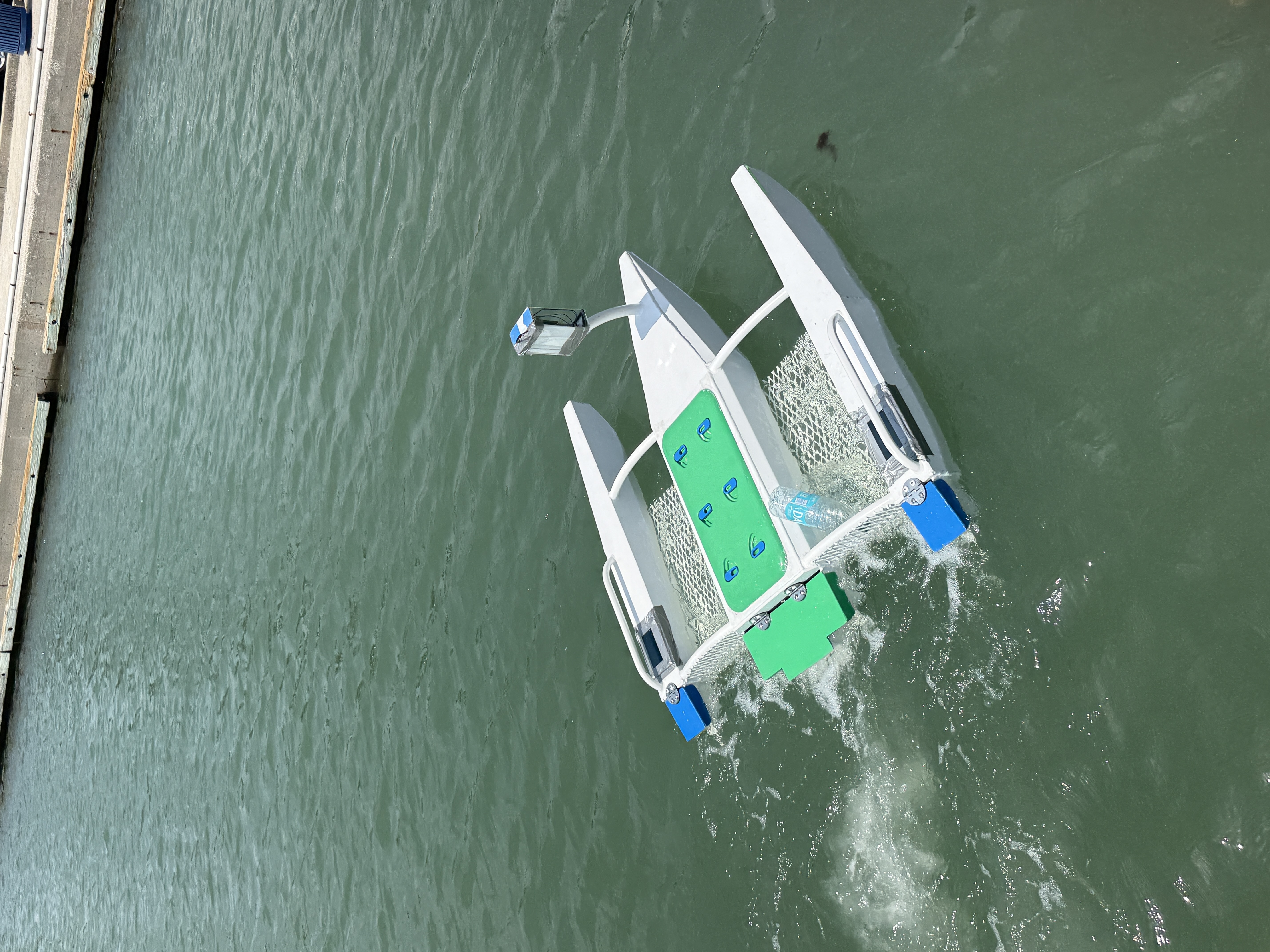 ADDRAR IV — dockside aerial